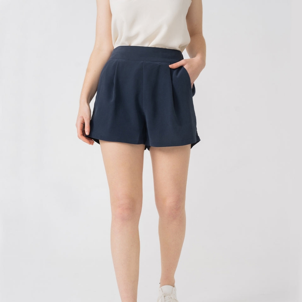 Grana 100% Silk Flat Front Shorts - Naxy XS